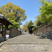 タイムスリップしたような街並み