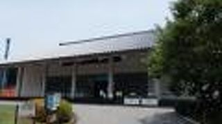 皇居・江戸城散策(2)で三の丸尚蔵館に寄りました