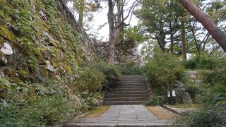 明智光秀ゆかりの城です。