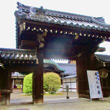 春と秋だけ公開