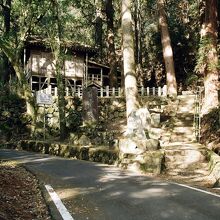 岩屋山仙禅寺。