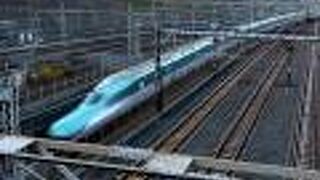 常磐線、京成線も下を通って行きます