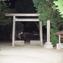 阿紀神社、鳥居。