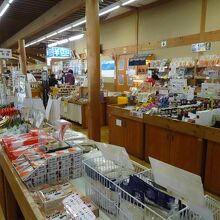 土産物が揃う売店