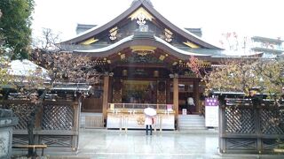 関東三大天神として受験生が合格祈願に訪れる都内有数の神社です！