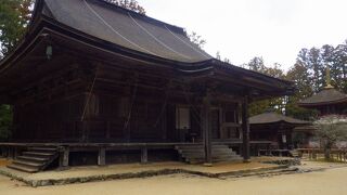 五間四面のお堂