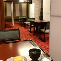 席の間隔とパーテーション