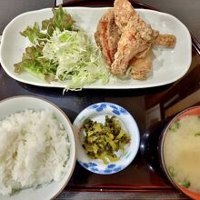 唐揚げぶつ切り定食 650円