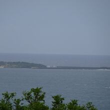 斎場御嶽から見た久高島