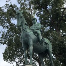 視線の先は靖国神社