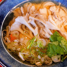 稲庭うどん（舞茸）