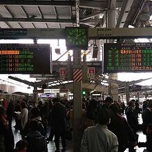 グルグル廻る電車がほとんど来ない大阪環状線ホーム