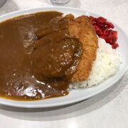 シンプルなのにおいしいカレーです。