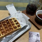 駅近のおしゃれカフェ