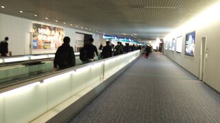 乗り継ぎは大変