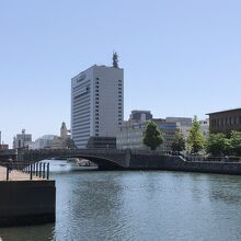 運河パーク近くから