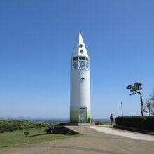 ピクニック広場にある安房崎（あわざき）灯台