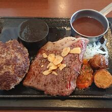 ステーキもハンバーグも美味しかったです。