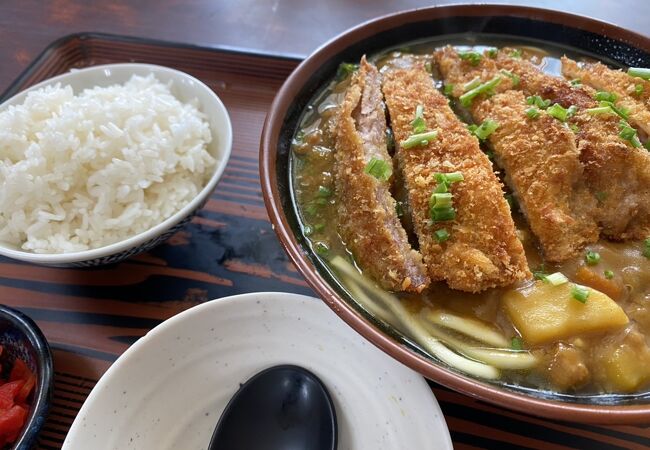 名物カツカレーそば