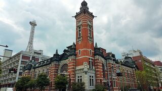 本町通り　前を通りかかり入ってみた　横浜市開港記念会館