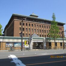 神奈川県庁前の日本大通り駅