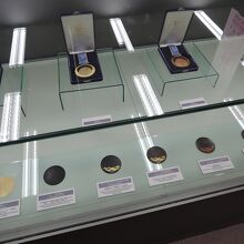オリンピックメダルや記念硬貨
