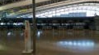 カウンターも閉まっていました