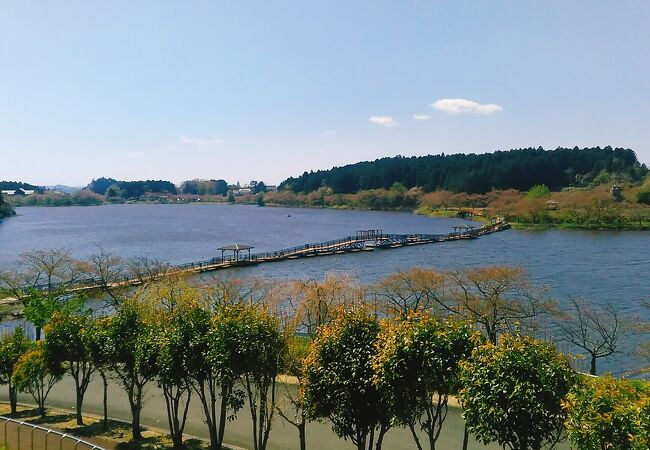 （平筒沼ふれあい公園）県内有数の釣り場としても知られています