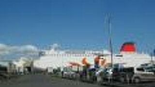 さんふらわあ大阪便が往復する志布志港