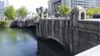 御堂筋にある橋です