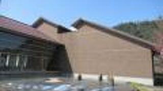 町外れの記念館