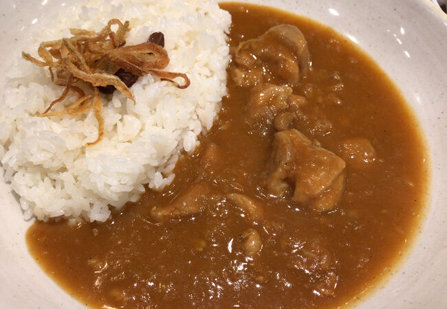 カレーもケーキも