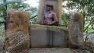 江藤延男追慕の碑