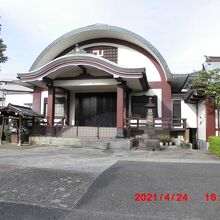 ユニークな形状の屋根