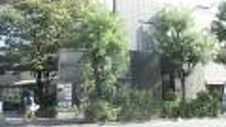 中庭のようなスペースが洒落ています