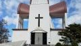 赤い屋根の教会