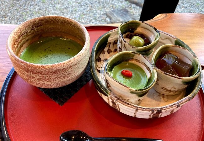 抹茶生産量日本一の西尾の人気カフェでいただくお抹茶
