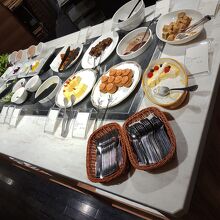 デザートの種類も豊富。