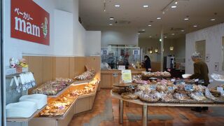 普段使いの地域密着型パン工房　～　ベーカリーｍａｍ イオンモール釧路昭和７号店