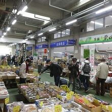 巨大スーパーが一興