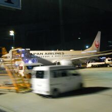 ＪＡＬ３０５７便沖止めですが無事到着！