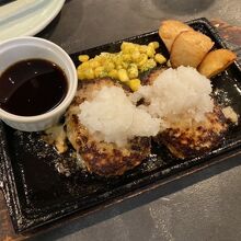 手ごねハンバーグダブル