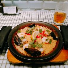 大葉香るシーフードパエリア1600円