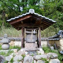 源為朝の墓とされる五輪塔