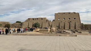 見どころたくさん巨大遺跡群