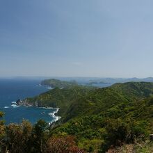 山頂から見た青海島です。