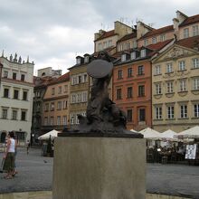 旧市街地広場にある人魚像