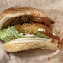 あわじ島オニオンビーフバーガーです。