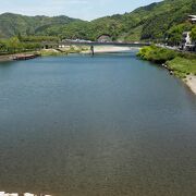 錦帯橋の下を流れる川