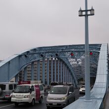 日本初の鉄橋として重要文化財に指定されています